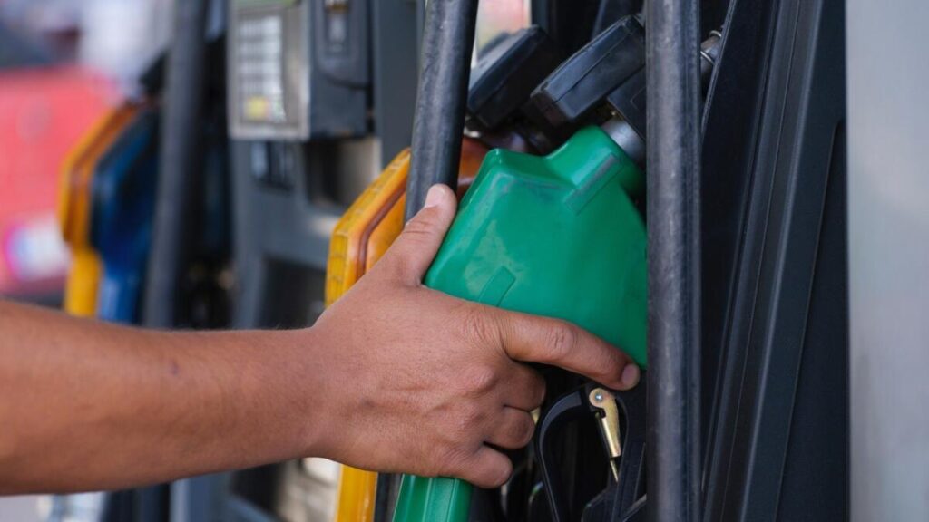 Petrobras anuncia redução de 8,8% no preço do diesel para distribuidoras